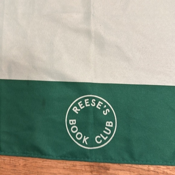 Altru Straw Beach Summer Tote Blue and Reese’s Book Club Scarf - Picture 10 of 10